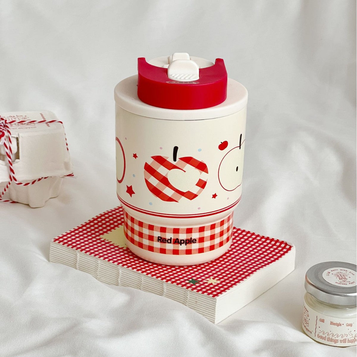 Ladies Insulated Travel Mug with Cheerful Apple Design Leak-Proof Hot Cold Cup