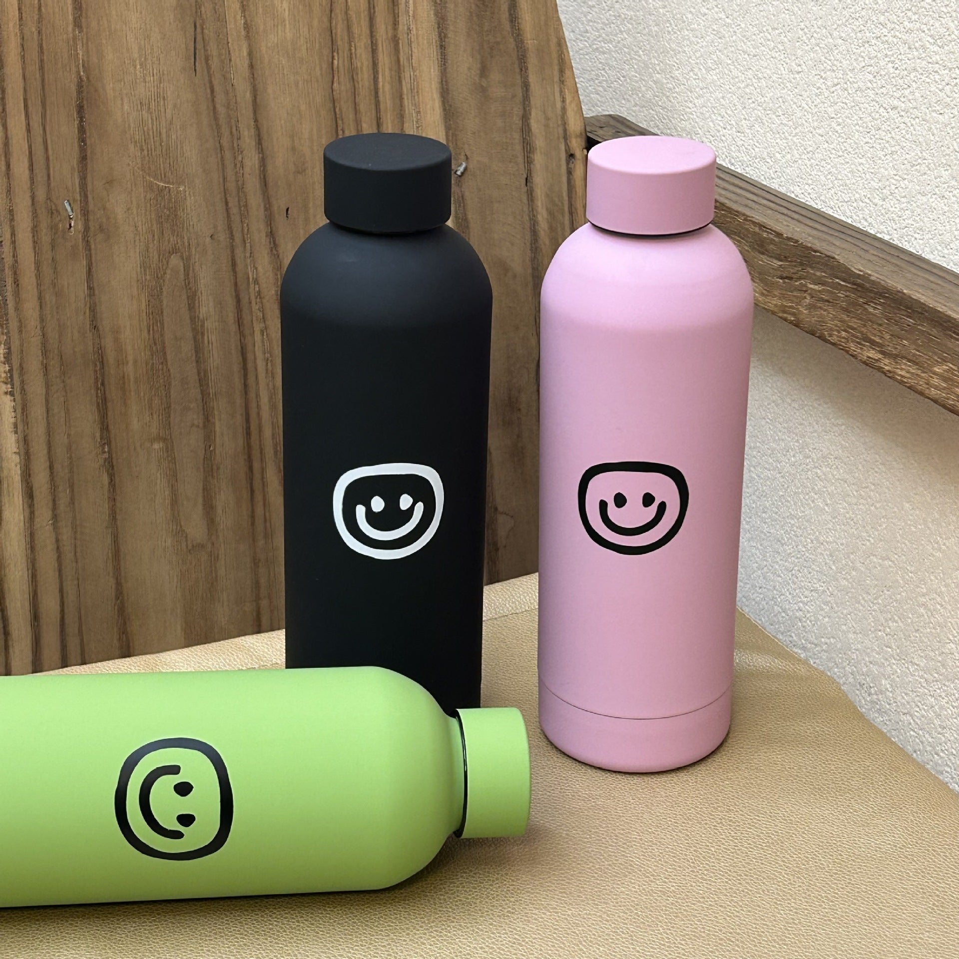 Women's Stainless Steel Insulated Water Bottle Leak-Proof Cap Smiley Design