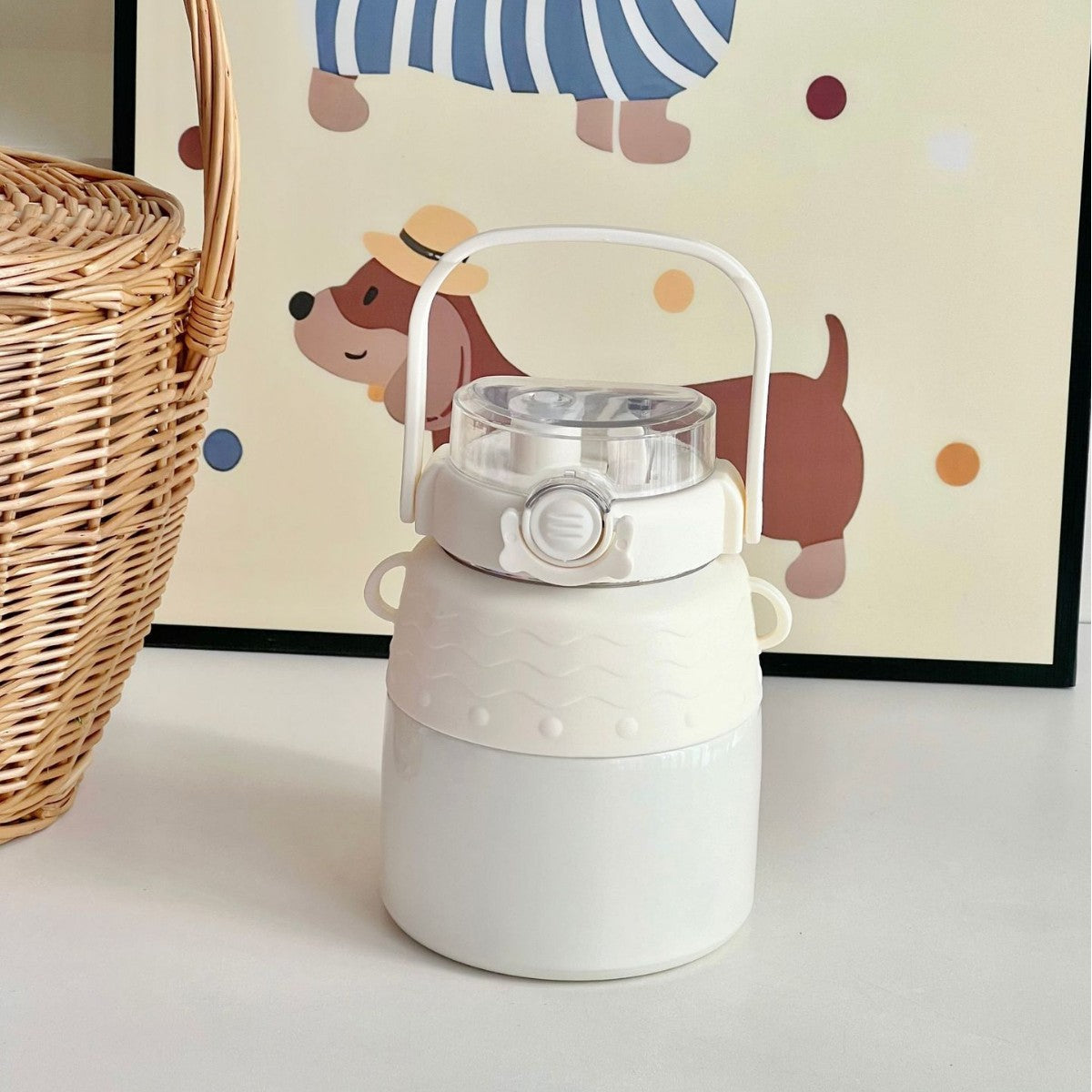 Women’s Multifunctional Portable Water Lantern with Handle BPA-Free Plastic