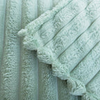 Ladies Luxury Thermal Blanket Ultra-Soft Hypoallergenic Microfiber Wave Design Cozy Warm