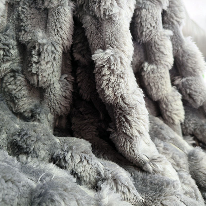 Women's Luxury Plush Fleece Blanket with Soft 3D Texture Hypoallergenic Cozy Throw