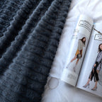 Women's Plush Fleece Blanket Extra Warm Textured Design Soft Cozy Throw