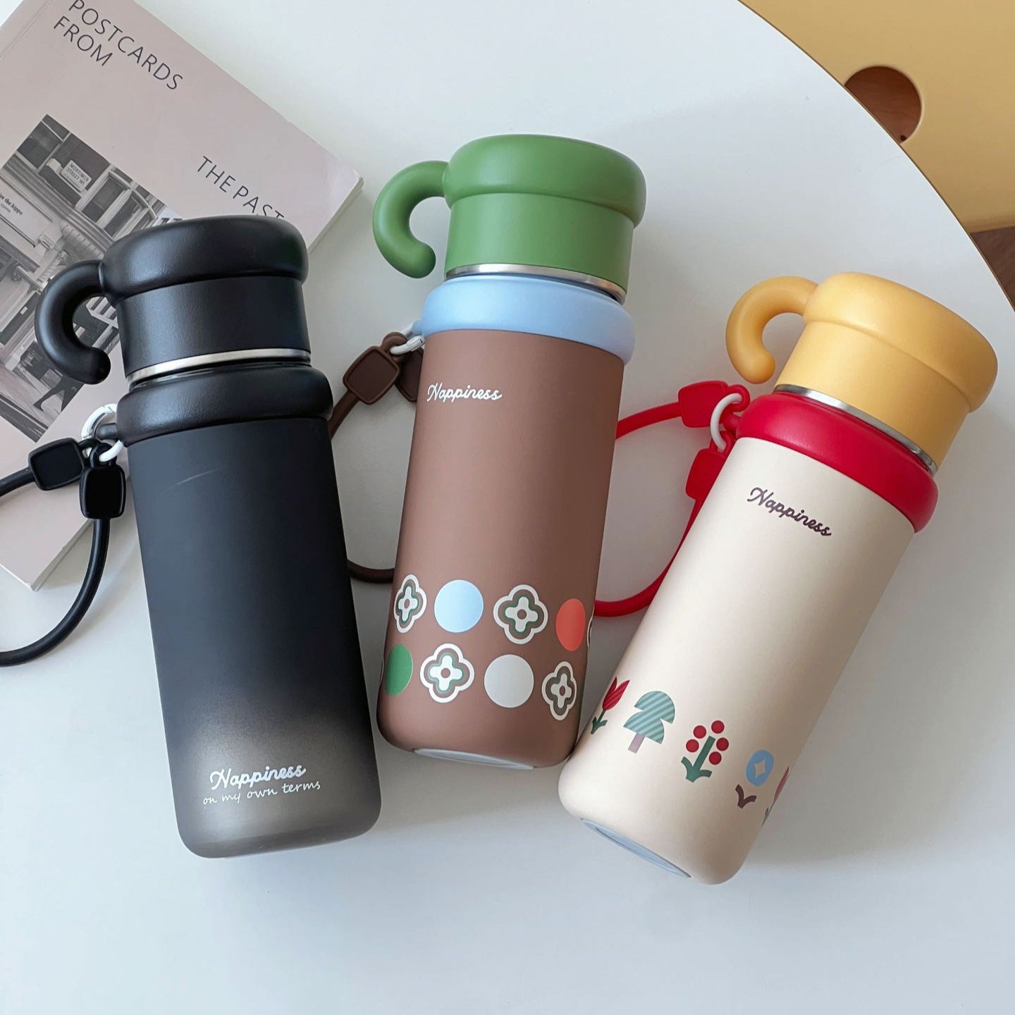 Insulated Plastic Water Bottle for Women Leak-Proof Hot Cold Drink Container with Handle and Cheerful Design