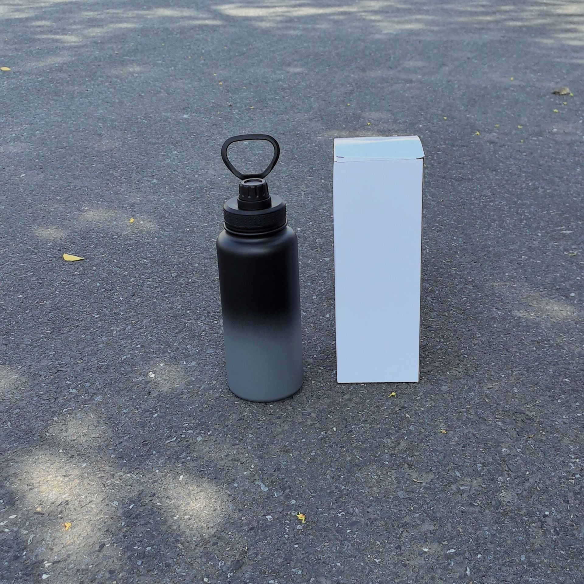 Women Sporty Water Bottle BPA-Free Plastic Non-Slip Surface Compact Size Dishwasher Safe