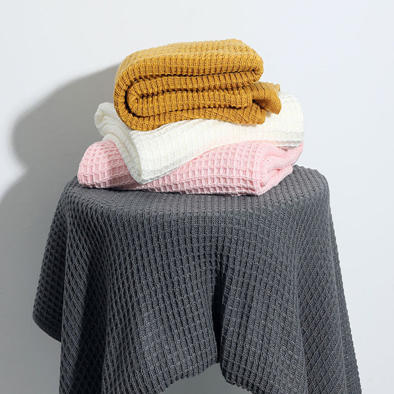 Brehn Women’s Knitted Cotton Throw Blanket Cozy Soft Wavy Design Machine Washable