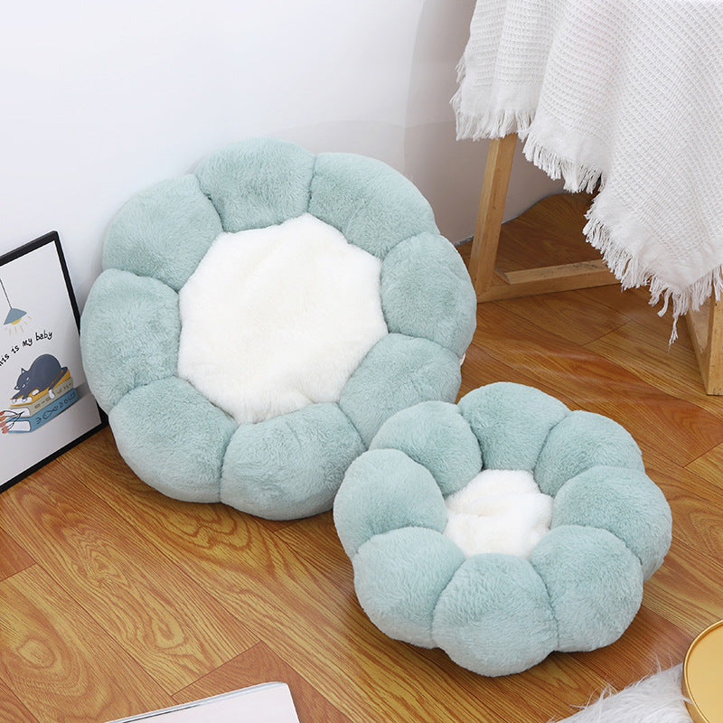 Flower-Shaped Plush Pet Bed with Non-Slip Bottom for Cats and Dogs