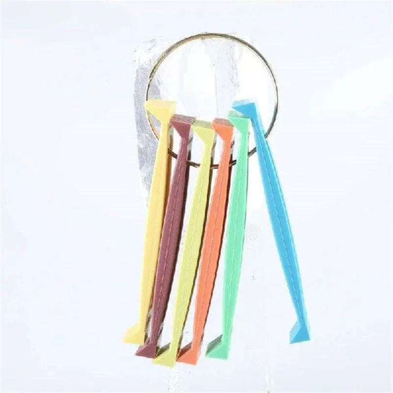 Unisex Resealable Food Bag Clips with Connector Ring for Pantry Organization and Travel