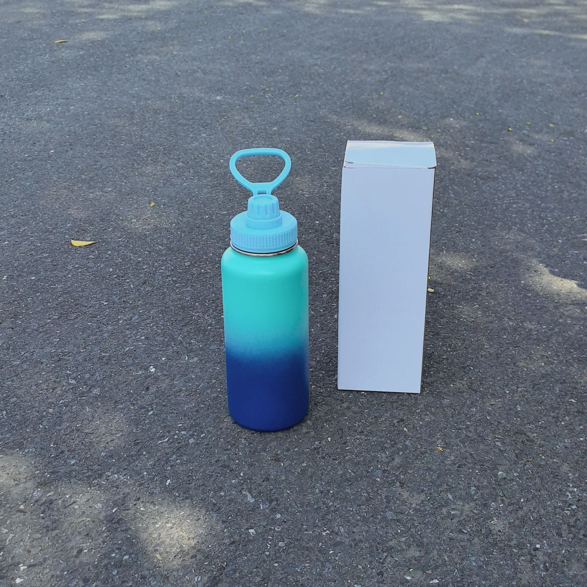 Women Sporty Water Bottle BPA-Free Plastic Non-Slip Surface Compact Size Dishwasher Safe