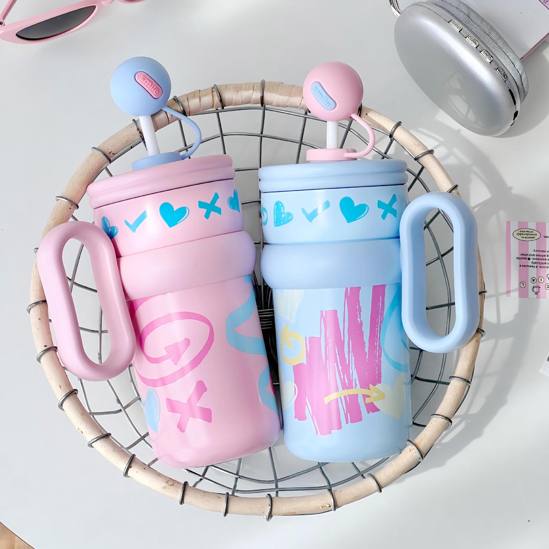 Children’s Drinking Cup with Integrated Straw and Cat Design BPA-Free Durable Plastic
