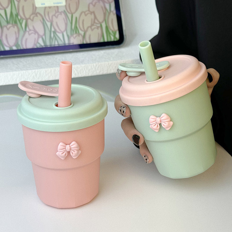 Reusable Women's Drinking Cup with Integrated Straw Leak-Proof Lid BPA-Free Dishwasher Safe