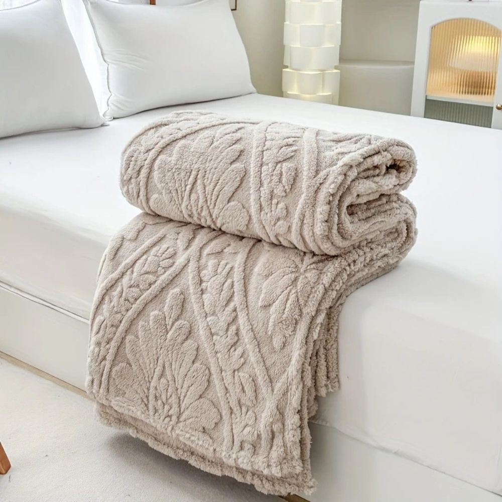 Paris Weave Jacquard Fleece Blanket Soft Microfiber Throw Lightweight Cozy Layering Home Decor
