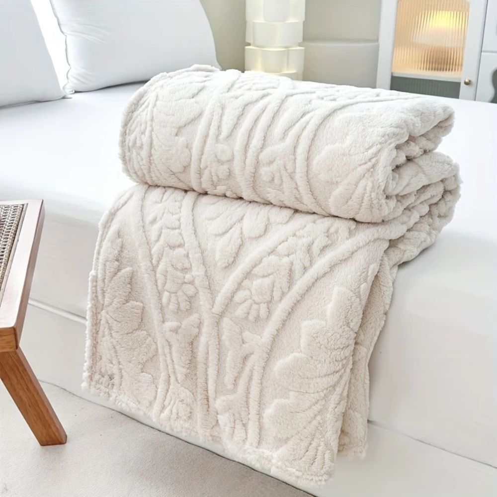 Paris Weave Jacquard Fleece Blanket Soft Microfiber Throw Lightweight Cozy Layering Home Decor