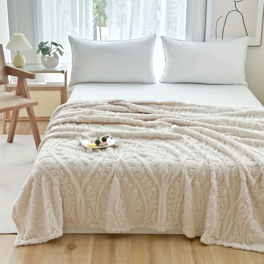 Paris Weave Jacquard Fleece Blanket Soft Microfiber Throw Lightweight Cozy Layering Blanket