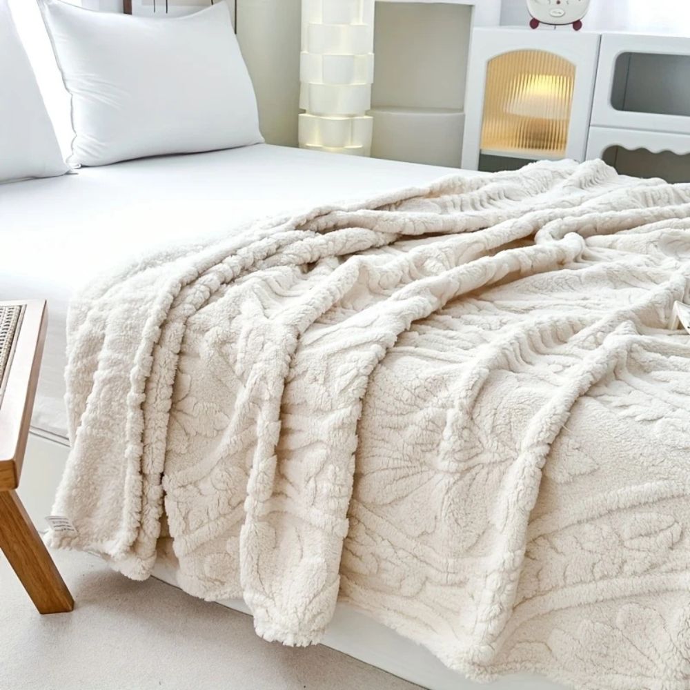 Paris Weave Jacquard Fleece Blanket Soft Microfiber Throw Lightweight Cozy Layering Blanket