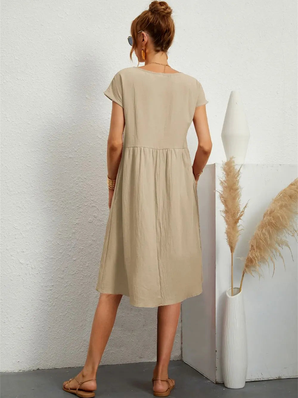 Harrow Robin casual summer dress for women with pockets, lightweight and comfortable for warm weather, in a relaxed fit.
