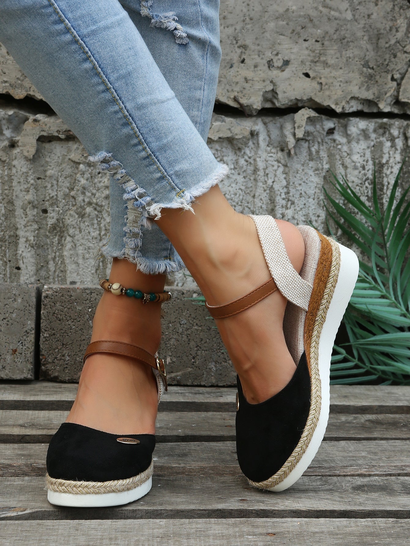 Harrow Ruby women's woven cushioned orthopedic sandals with supportive design and comfortable woven straps.