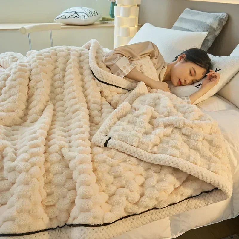 Cozy Flannel Blanket Soft Breathable Warm Throw for Couch and Bed Autumn Comfort