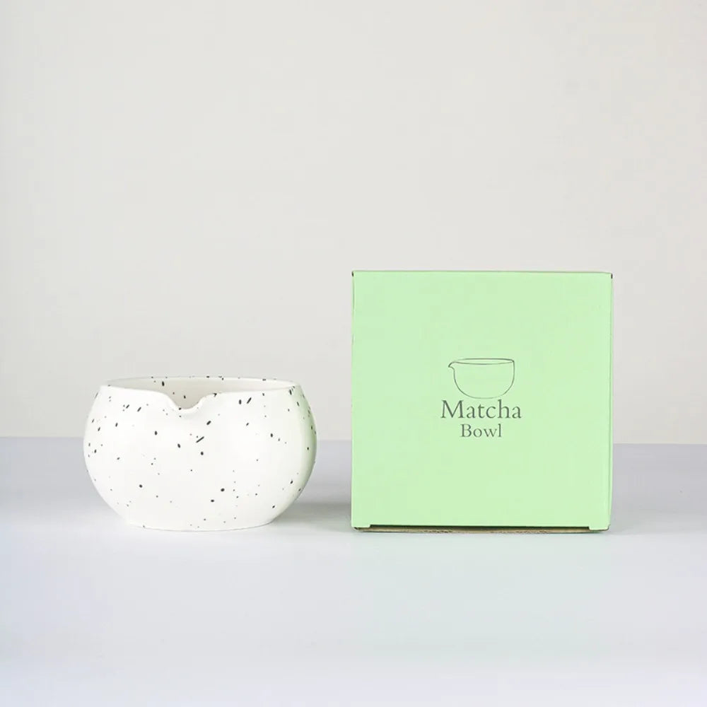 Ceramic Matcha Bowl with Pouring Spout 13.5cm Traditional Japanese Green Tea Chawan