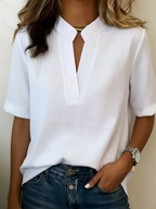 Harrows Serena V-neck casual blouse for women with short sleeves, perfect for summer, in a lightweight, comfortable fabric.