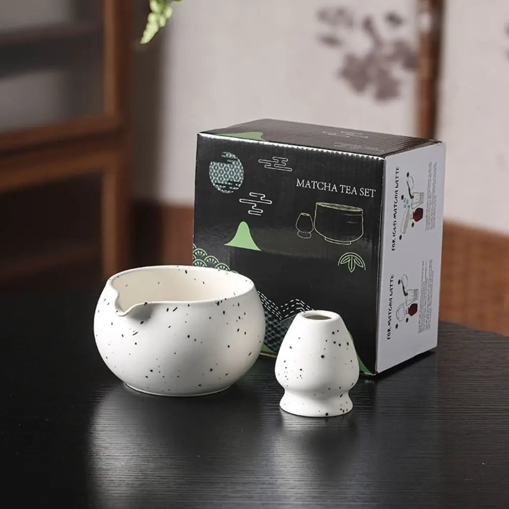 Ceramic Matcha Bowl with Pouring Spout 13.5cm Traditional Japanese Green Tea Chawan