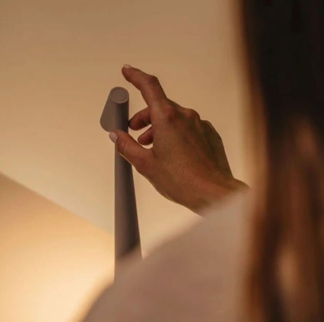 Davy Wireless LED Table Lamp Nordic Minimalist Design Touch Control USB Rechargeable 35cm 45cm