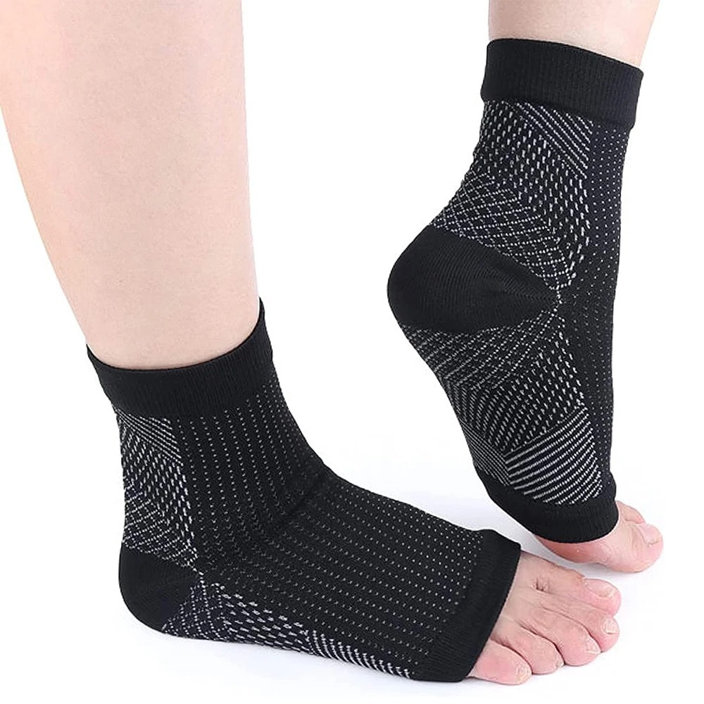 Davy Unisex Compression Socks for Foot Pain and Swelling Relief Black Ankle Length Polyester Blend