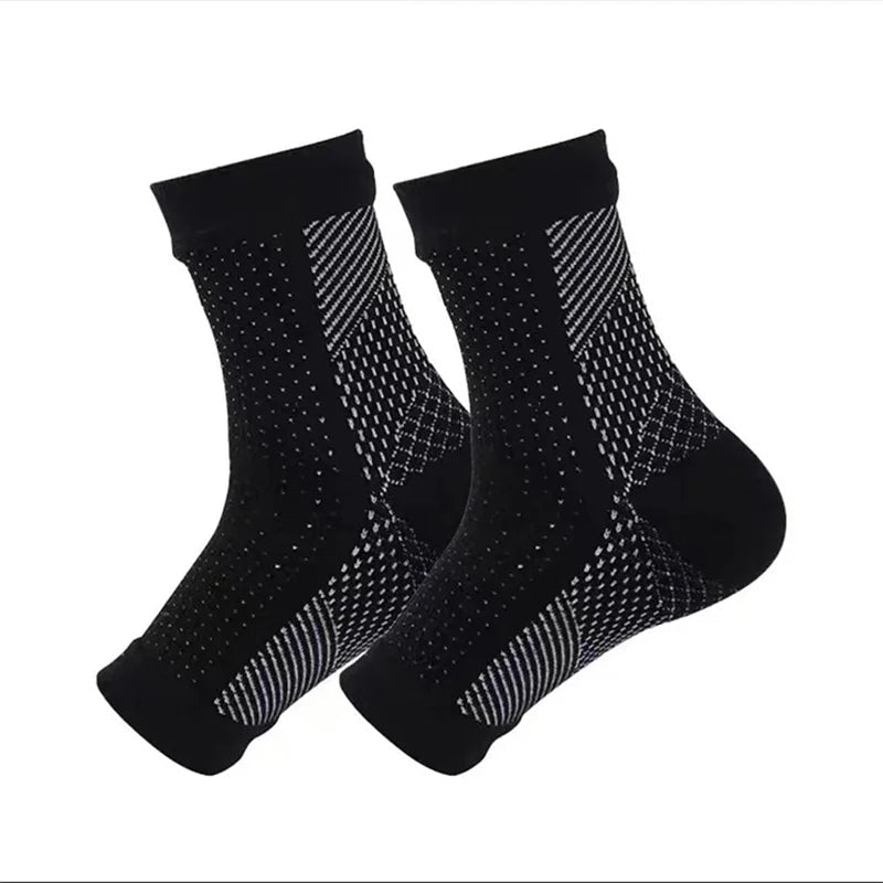 Davy Unisex Compression Socks for Foot Pain and Swelling Relief Black Ankle Length Polyester Blend