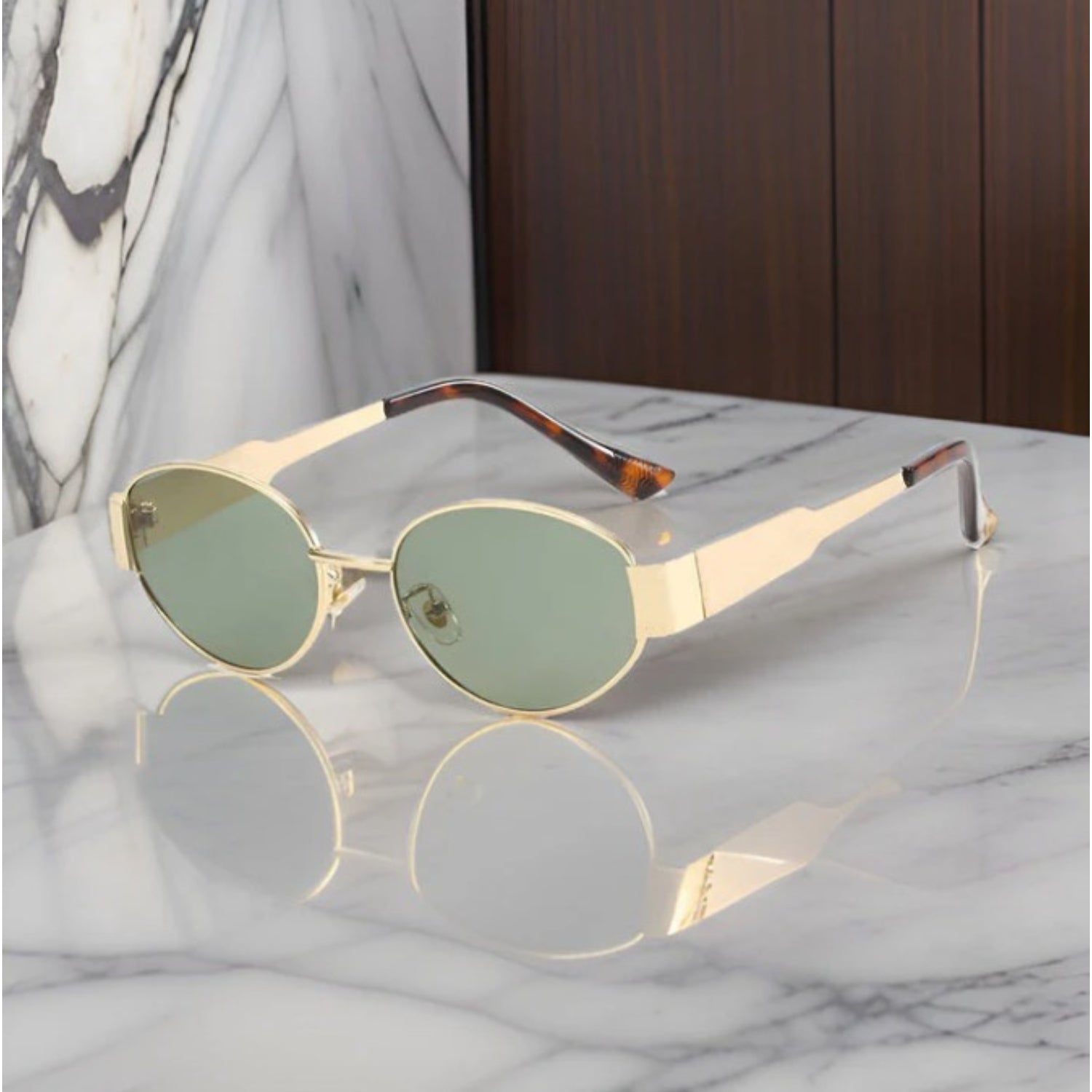 Women's Oval Sunglasses Gold Frame Lightweight UV Protection Stylish Summer Eyewear