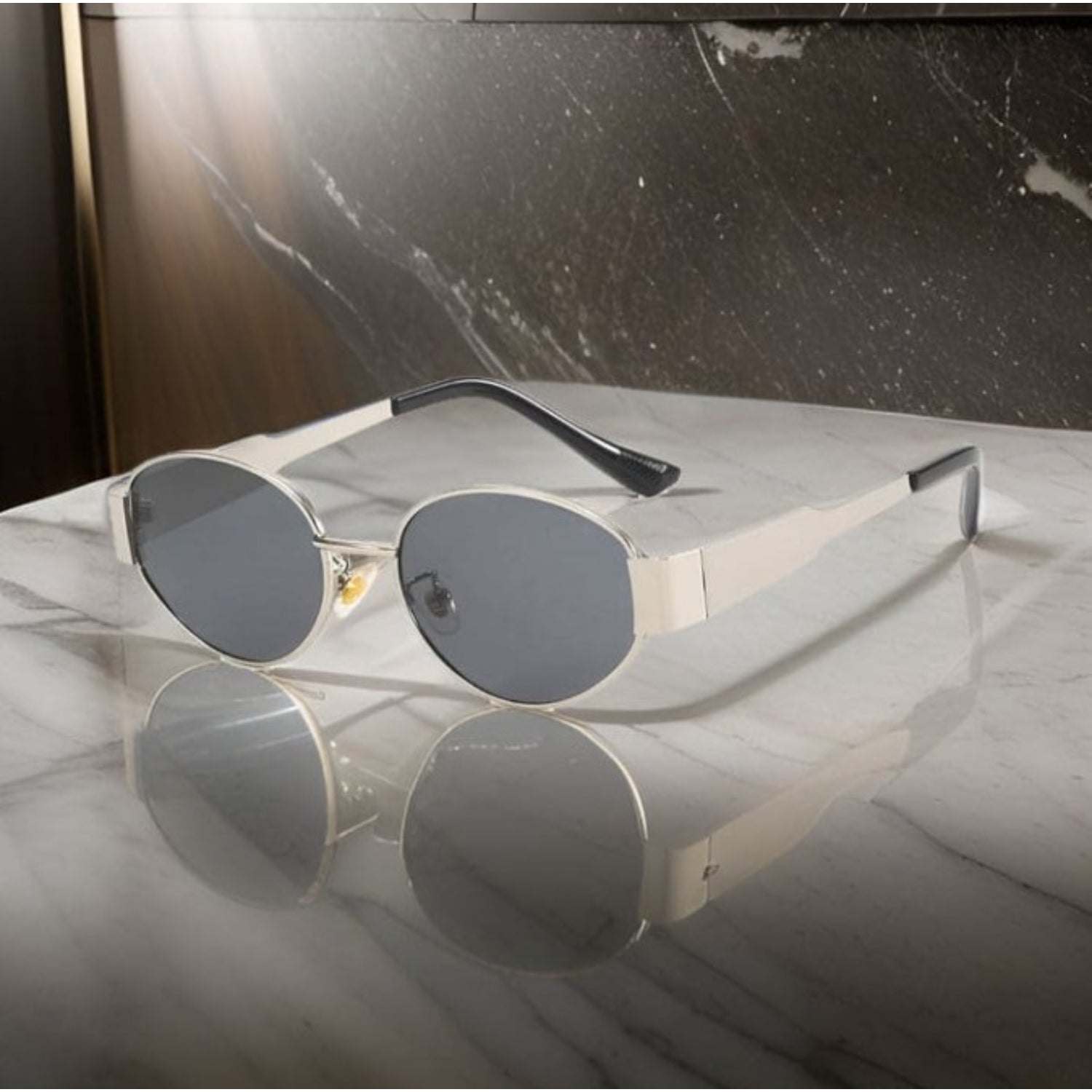 Women's Oval Sunglasses Gold Frame Lightweight UV Protection Stylish Summer Eyewear