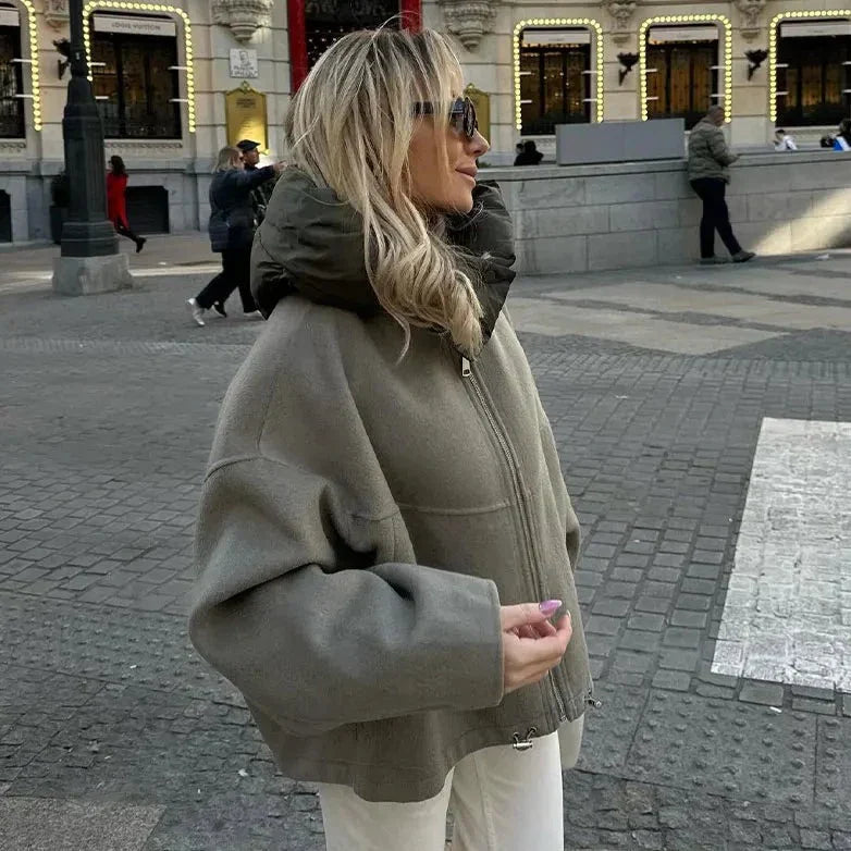 Women's Elegant Fitted Hoodie Soft Durable Fabric Modern Versatile Design for Comfort and Style