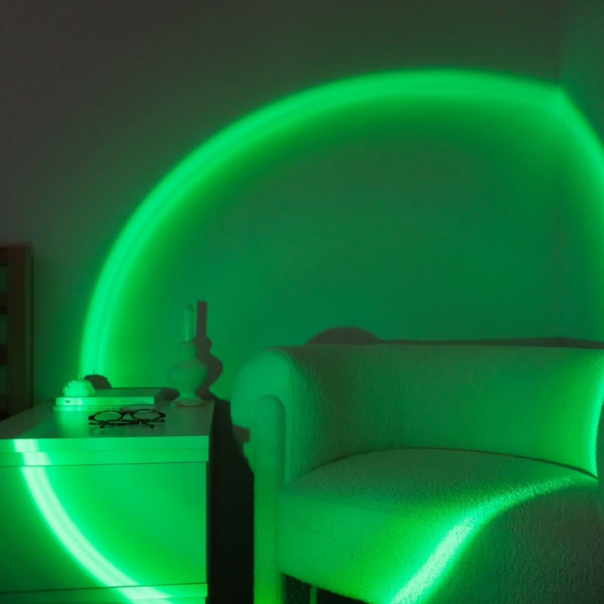 Sunset Projection Lamp LED Ambient Light with 16 Colors and Adjustable 180° Rotatable Head USB Powered