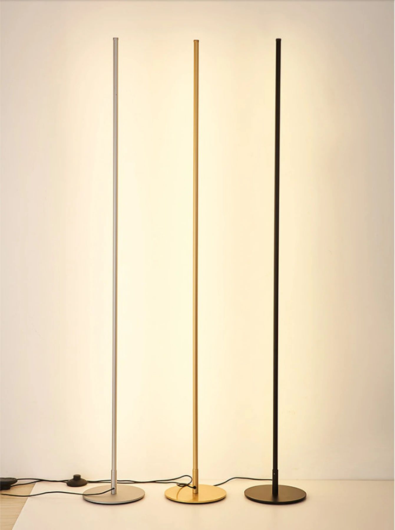 Lightmoon Modern LED Floor Lamp Aluminum Minimalist Moon Phase Design