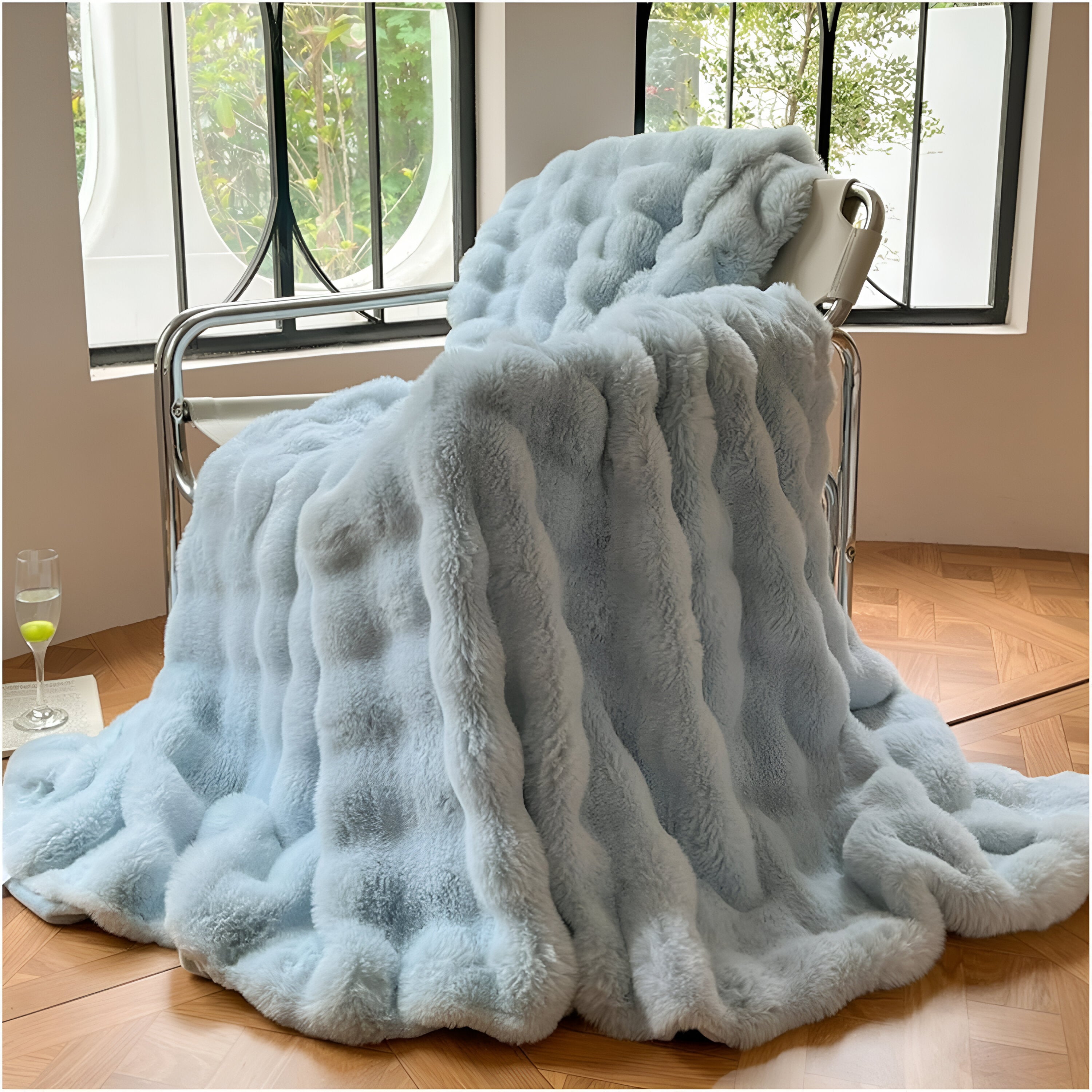 Soft Plush Throw Blanket Lightweight Travel Sofa Bedspread Cozy Comfort 100x160cm to 180x200cm