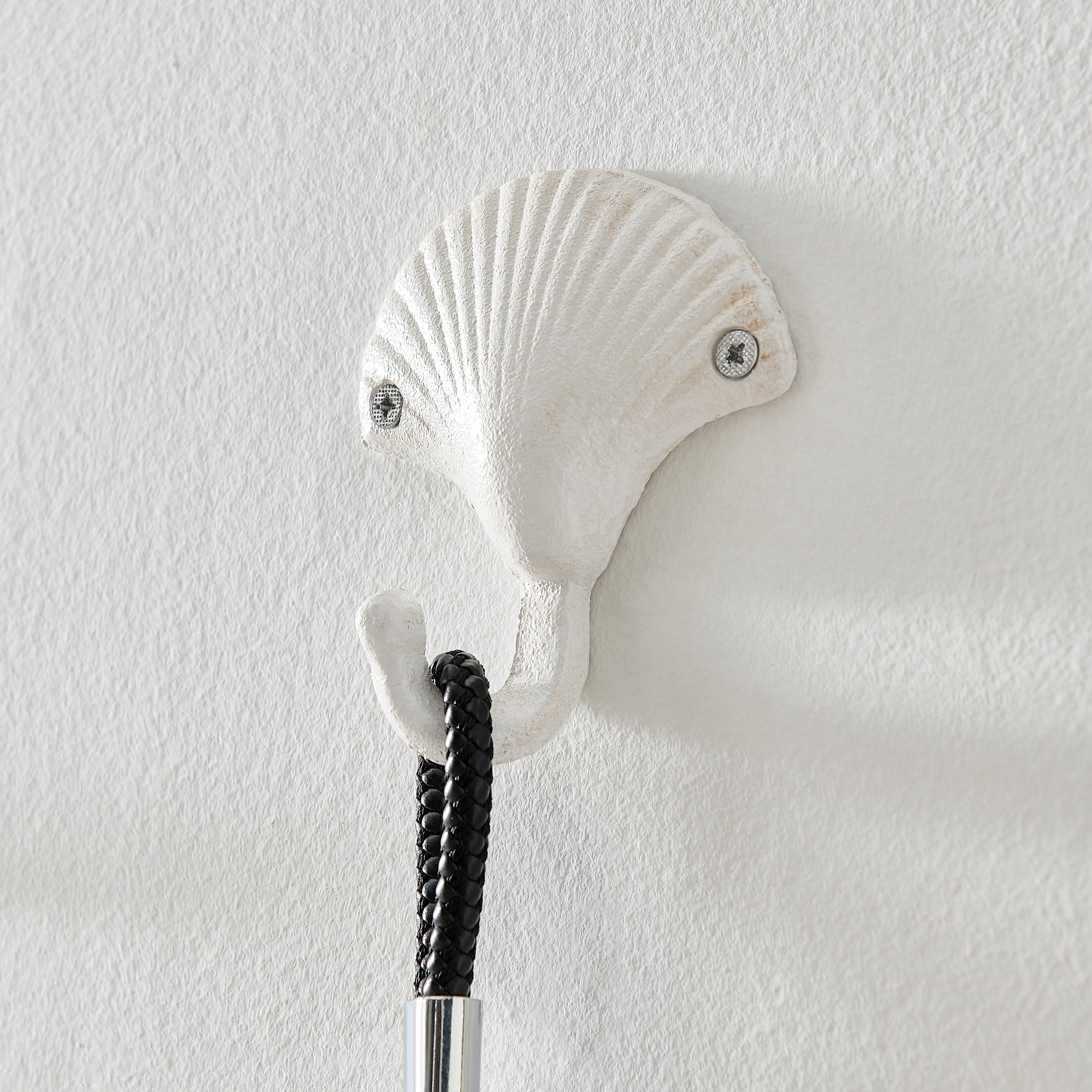 Harrow White Cast Iron Nautical Wall Hook Set of 3 Shell Crab Seahorse Decorative Hooks