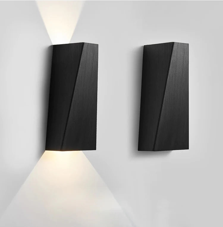 LumiFort LED Wall Lamp Modern Sleek Design Premium Material Contemporary Indoor Lighting