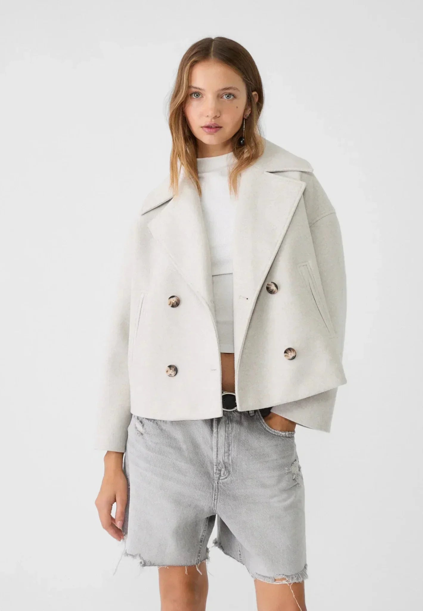 Cropped Double-Breasted Women's Jacket with Wide Lapel Collar and Side Pockets