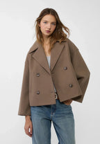 Cropped Double-Breasted Women's Jacket with Wide Lapel Collar and Side Pockets